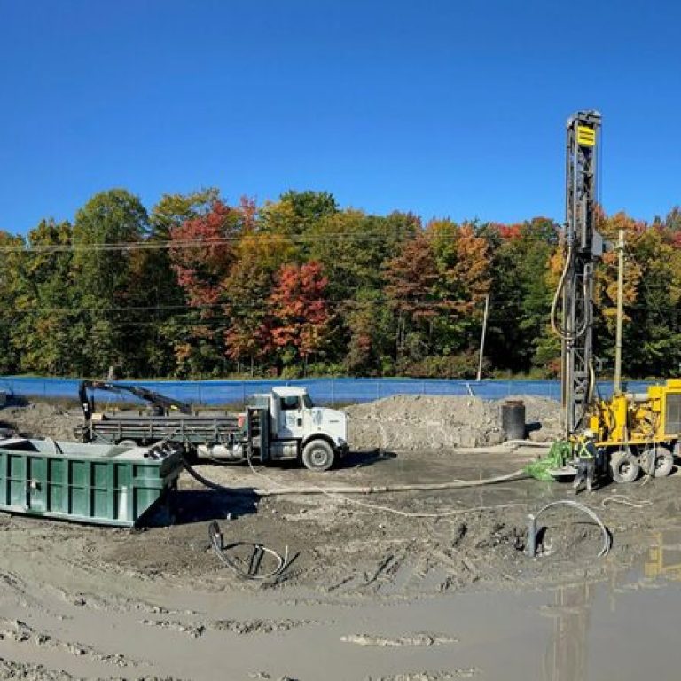 Projet École secondaire Mirabel, 55 puits de géothermie conventionnel de 400’.