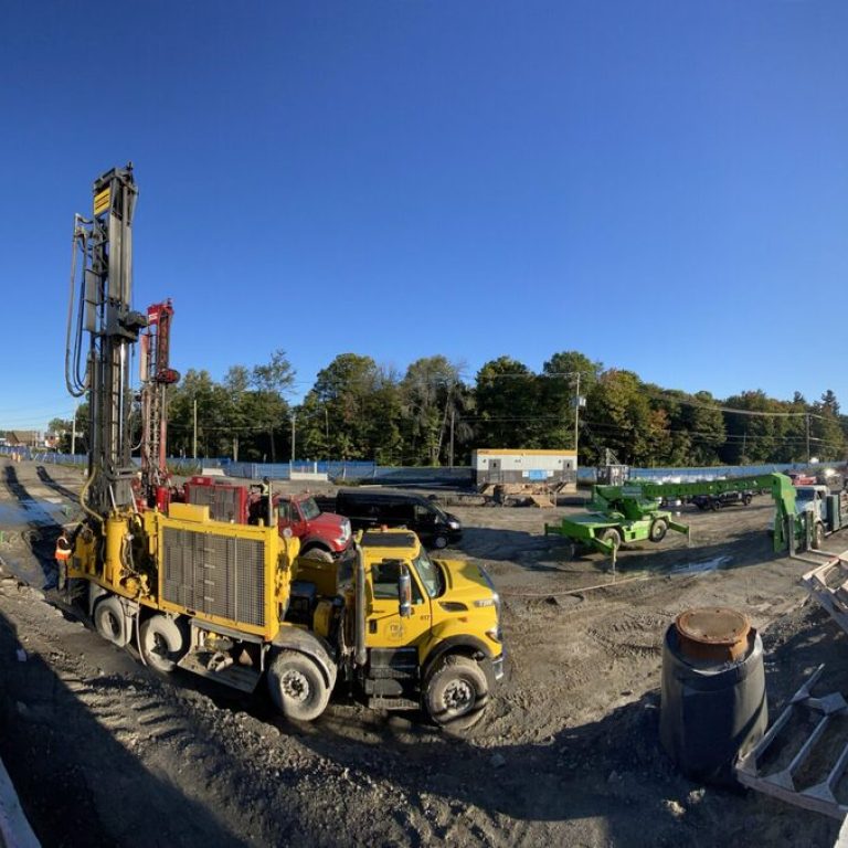 Projet École secondaire Mirabel, 55 puits de géothermie conventionnel de 400’.