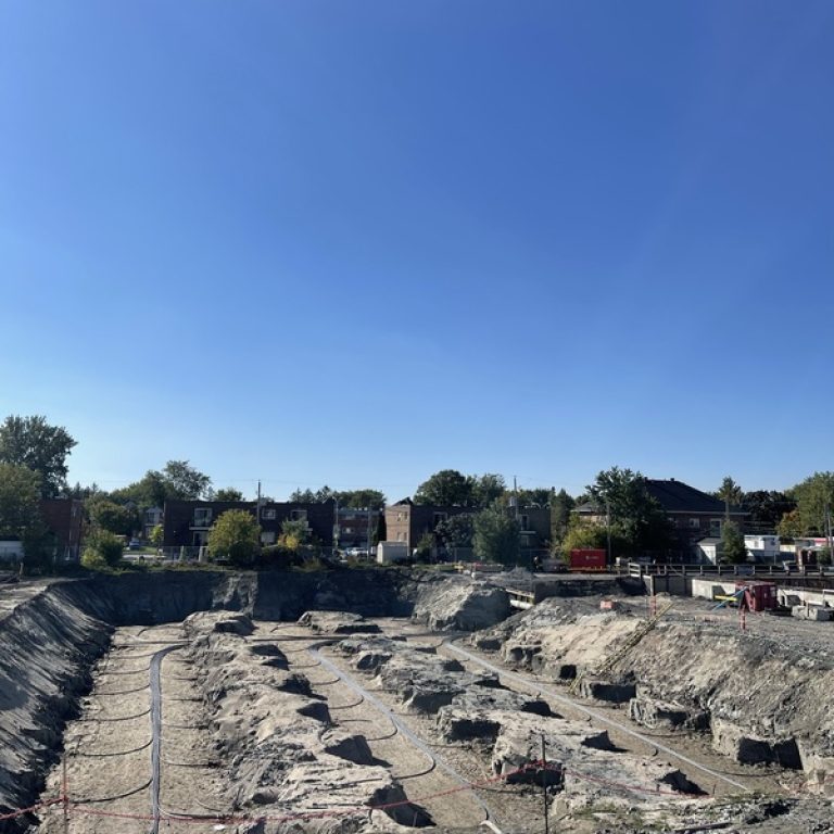 Projet École secondaire Chambly, 65 puits de géothermie conventionnel de 500’.