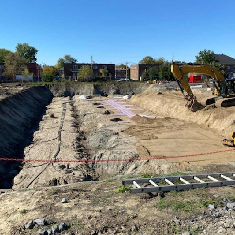 Projet École secondaire Chambly, 65 puits de géothermie conventionnel de 500’.