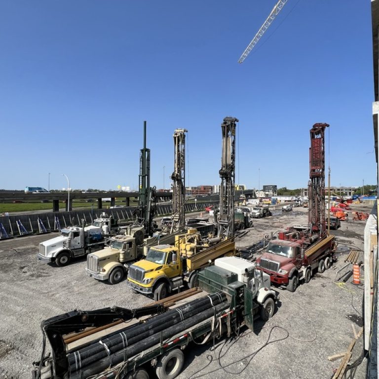 Projet Royalmount, 150 puits de 600’.